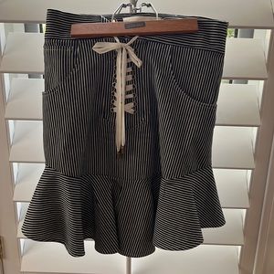 Skirt with ruffle